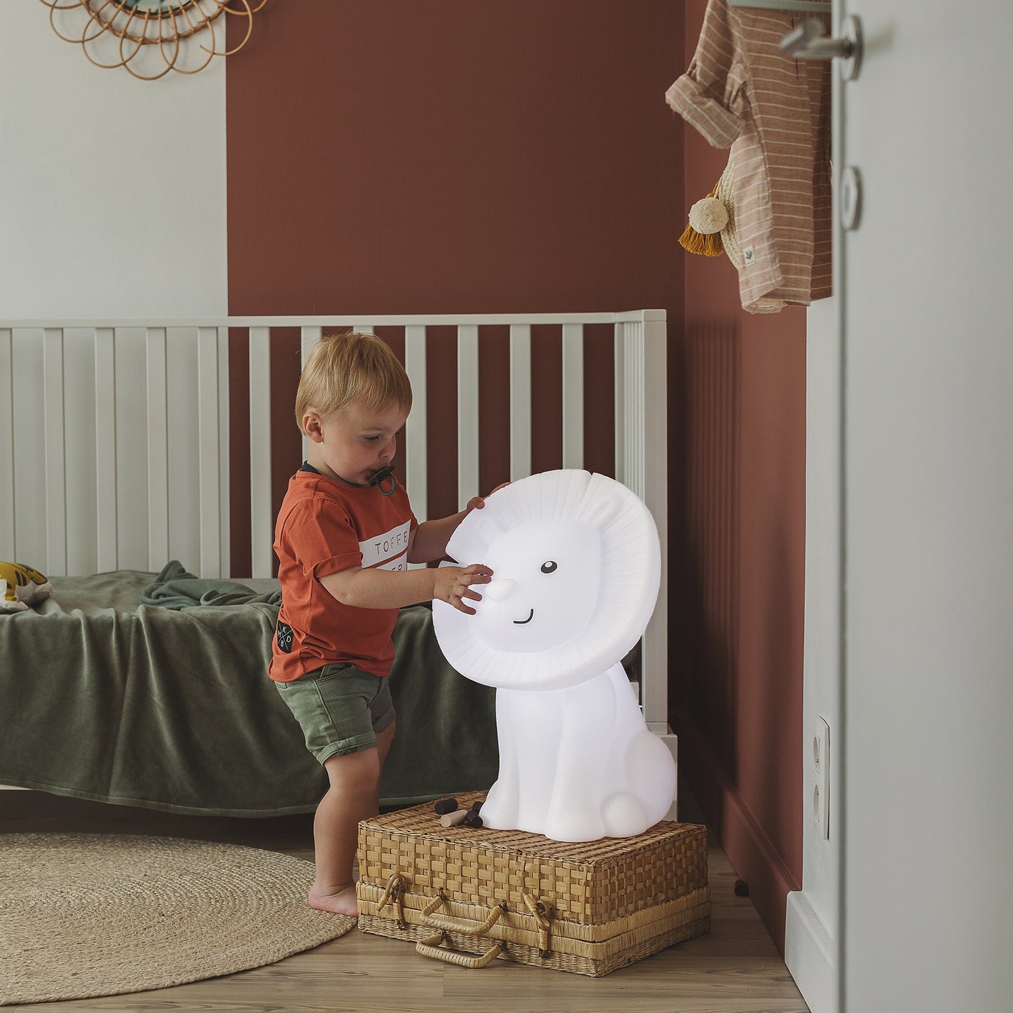 Hakuna Lion Wireless Speaker & Light